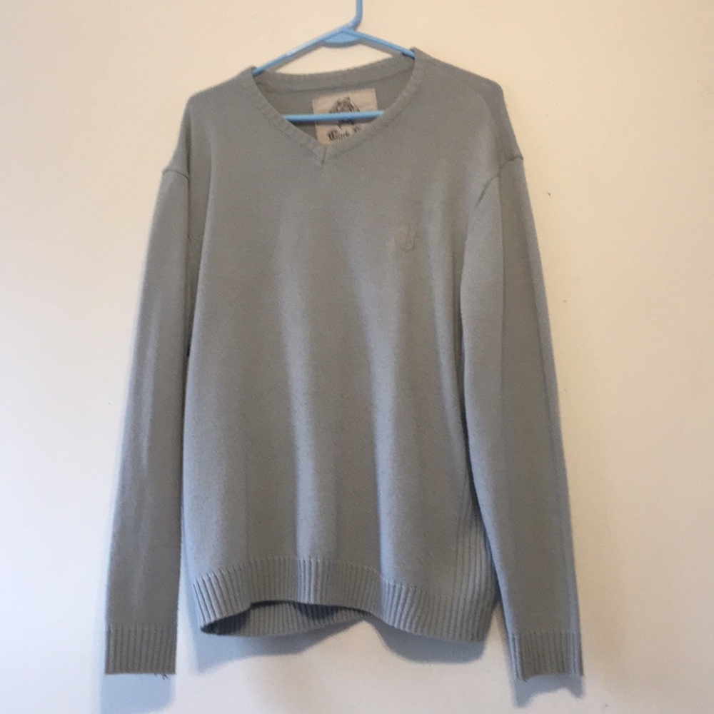 Circle one knit man’s sweater